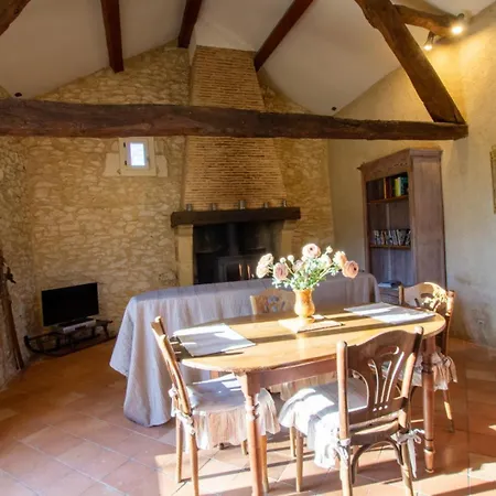 בית נופש Le Gite Du Lavoir Saint-Capraise-d'Eymet